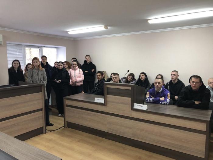 Курсанти Сумської філії ХНУВС відвідали Сумський окружний адміністративний суд