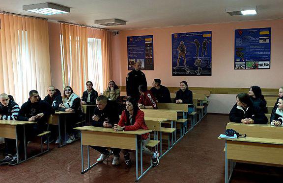 Застосування кайданків у поліцейській службі