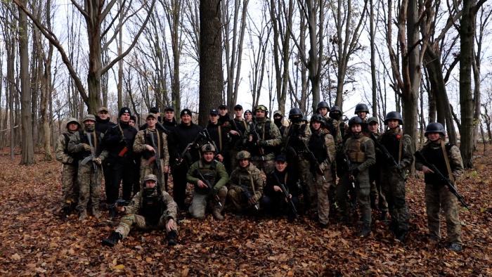 Курсанти відпрацювали тактику дій в лісистій місцевості (відео)