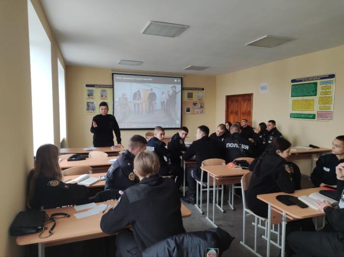 Проведення занять у формі поліцейського квесту