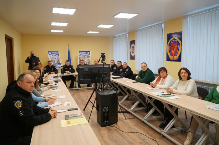 Дотримання прав людини – тема круглого столу