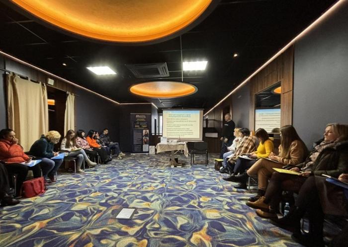 Участь у тренінгу з надання допомоги людям, які перебувають у суїцидальній кризі