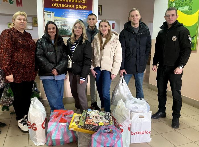 Даруємо дітям частинку тепла та любові