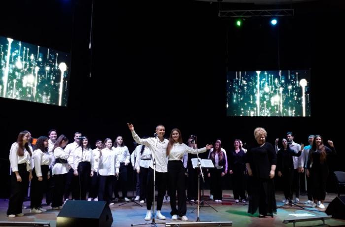 «Різдвяні пригоди» країнами світу