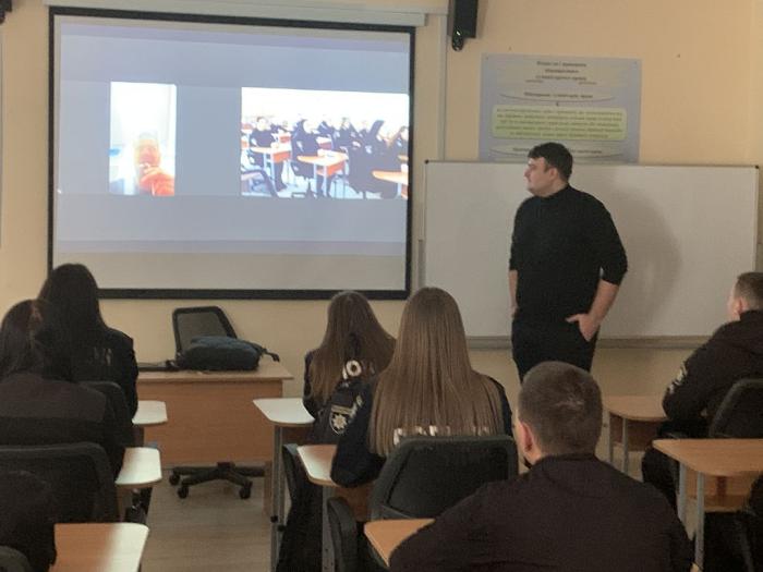 Основні функції Українського бюро Інтерполу стали темою бінарного заняття