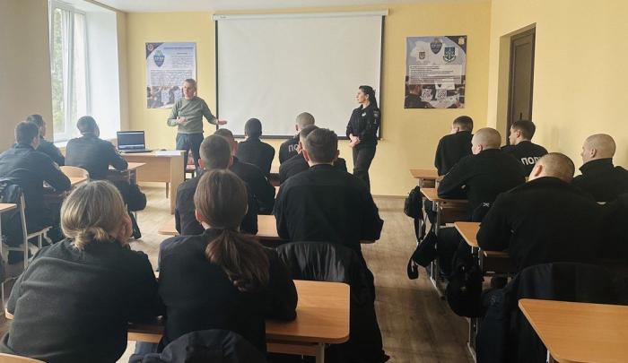 Бінарне заняття за участі слідчого