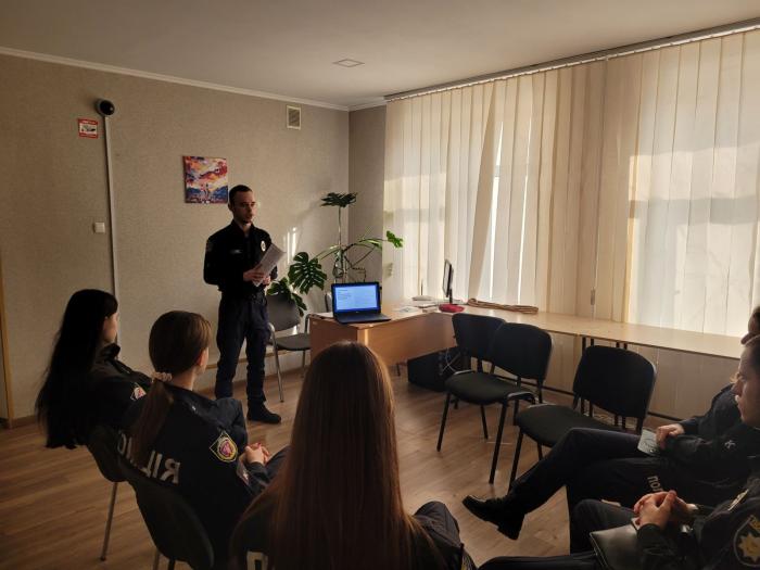 Стажування на посаді триває