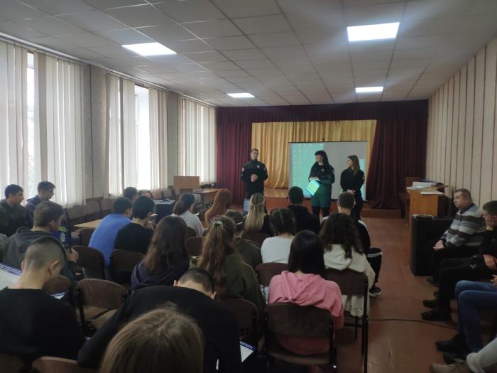 Тривають профорієнтаційні зустрічі з випускниками Вінниччини