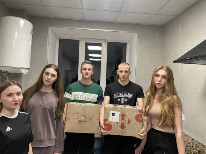 Понад тисячу окопних свічок відправлено воїнам ЗСУ