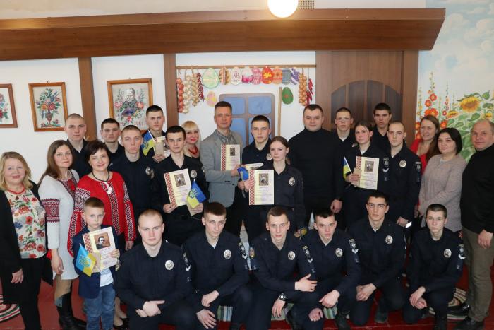 Тарасове слово буде жити у віках…