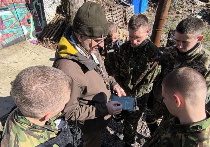 Заняття із використанням пейнтбольного обладнання