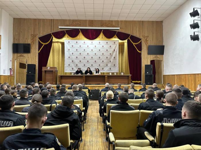 Обговорення психологічного клімату в колективі