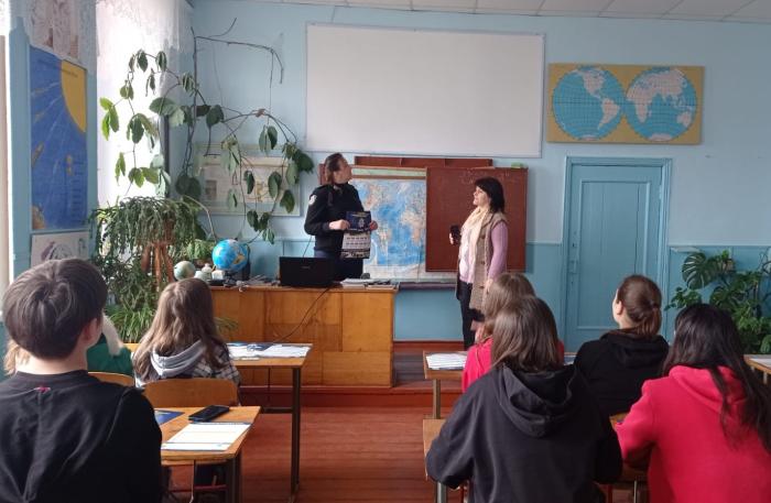 Pupils of Vinnytsia region were told about police profession