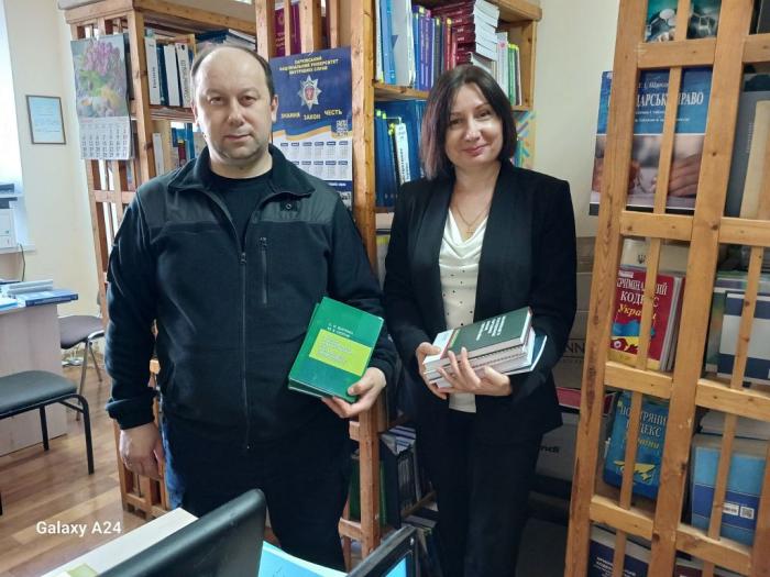 Нові наукові видання в дарунок бібліотеці