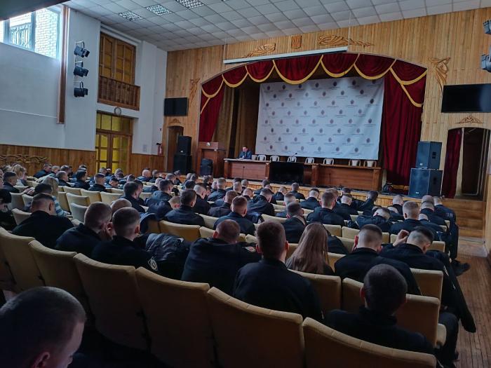 На всіх локаціях ХНУВС проведено кураторську годину