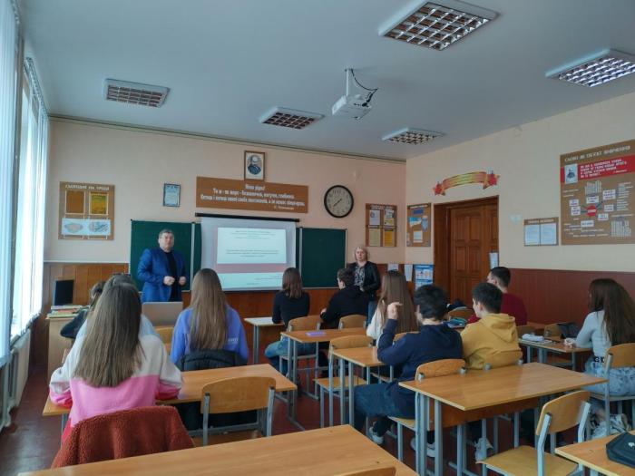 Лекційно-тренінгове заняття зі старшокласниками м. Суми