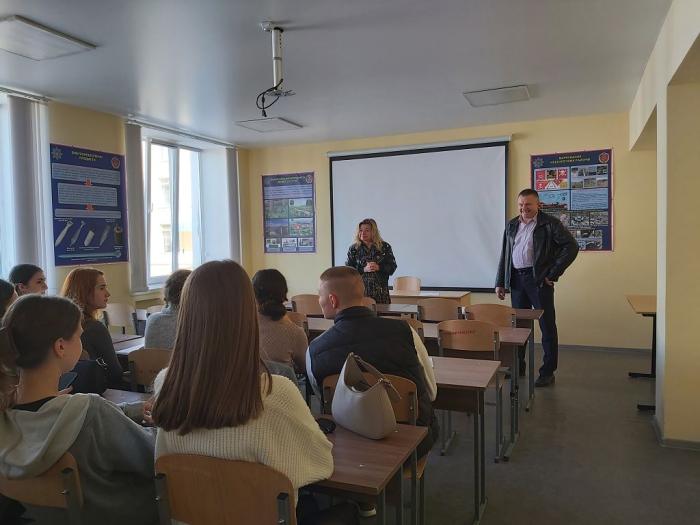 Бінарне заняття з основ економічної теорії