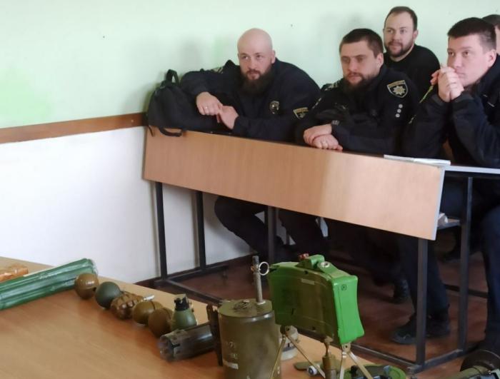 Вибухонебезпечні предмети, кваліфікація та види – тема бінарного заняття