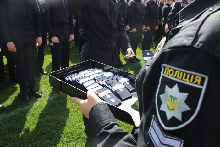 Graduates of KhNUIA received lieutenant's shoulder straps