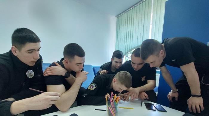 Інструменти для самодопомоги та підтримки інших