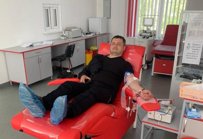 Допомога через донорство крові