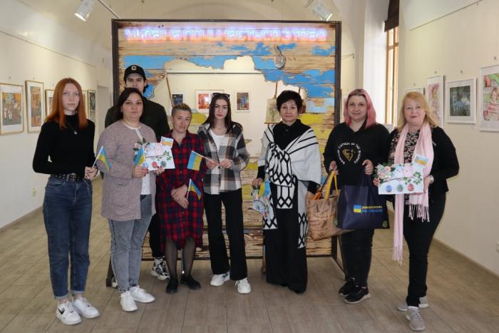 «Пакунок вдячності» для наших захисників до Великодня