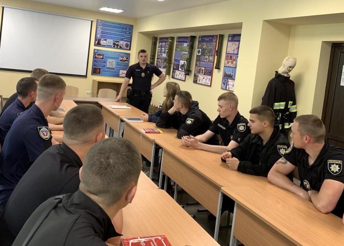 Бінарне заняття з адміністративного права