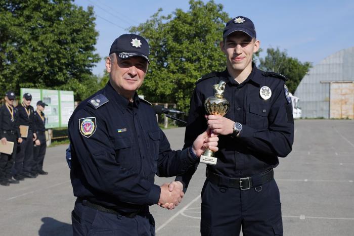 Ректор університету відзначив спортивні досягнення курсантів з французького боксу САВАТ