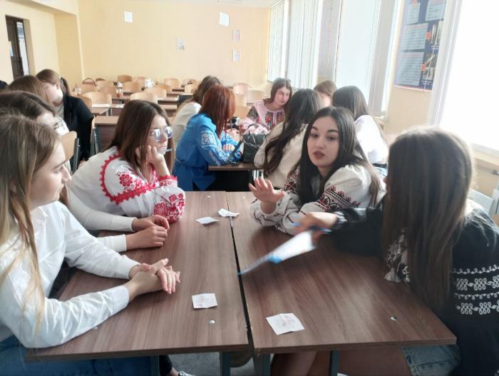 На факультеті № 6 проведено антифейкову інтелектуальну гру