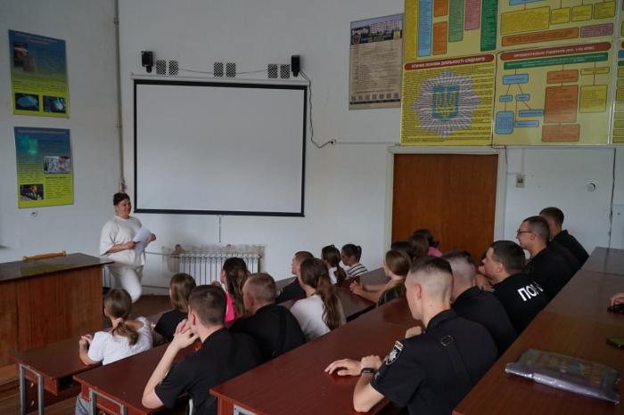 Етикет: правила соціальної взаємодії 