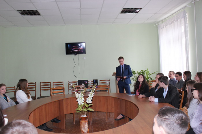 Представник університету зустрівся з майбутніми випускниками шкіл