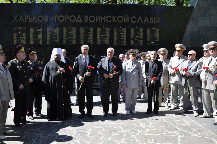 Керівництво університету взяло участь у відкритті нової стели