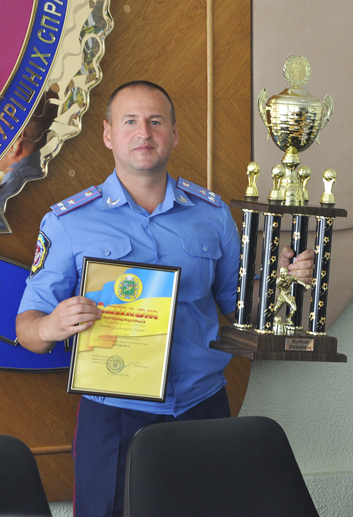 Команди-переможці з міні-футболу отримали нагороди