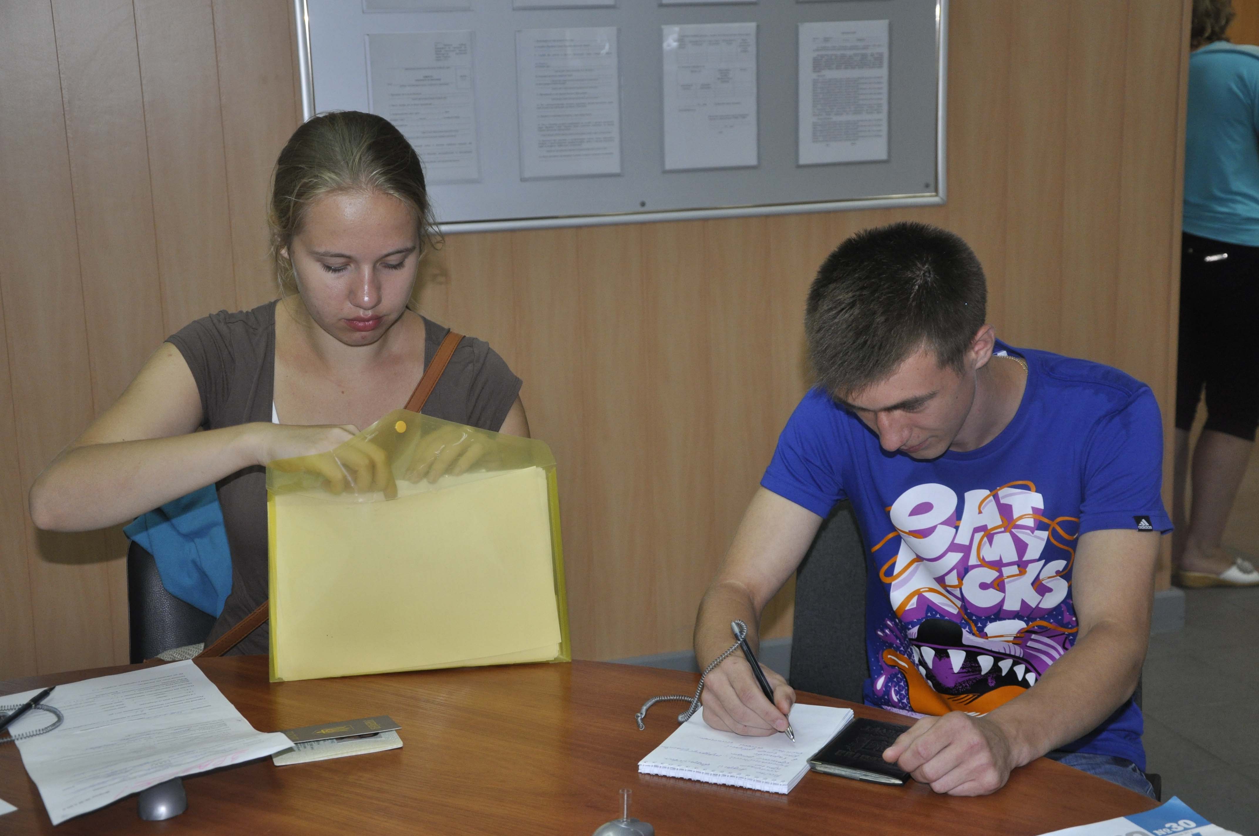 Абітурієнти та їх батьки про ХНУВС