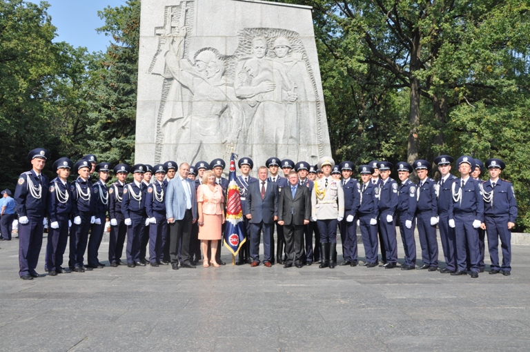 Представники університету взяли участь у покладанні квітів до Меморіалу Слави