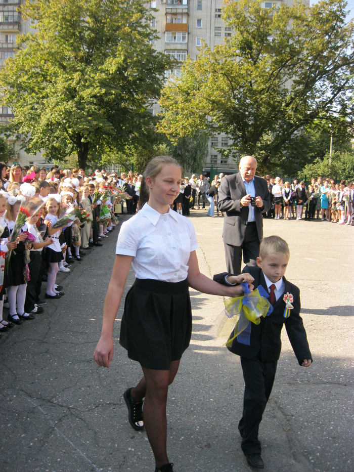 Свято для учнів підшефної школи