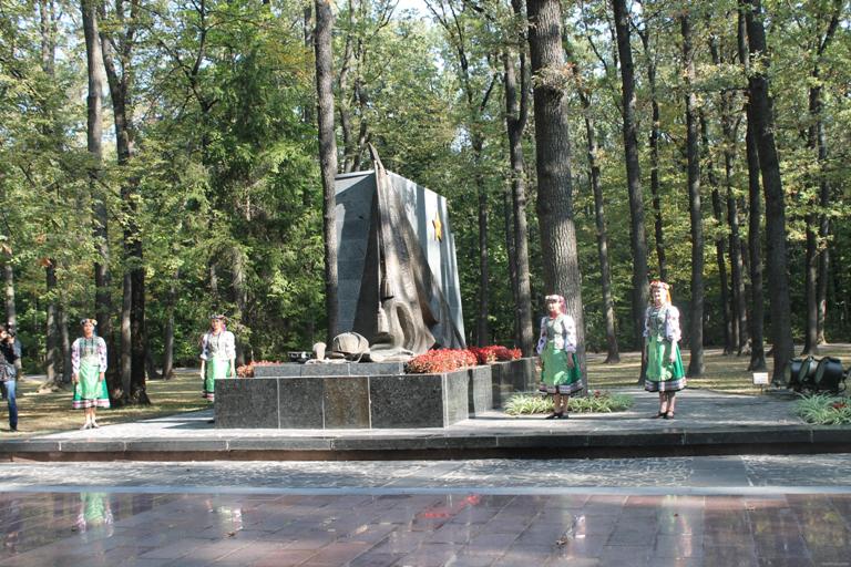 Представники університету взяли участь в урочистому покладанні квітів з нагоди Дня партизанської слави