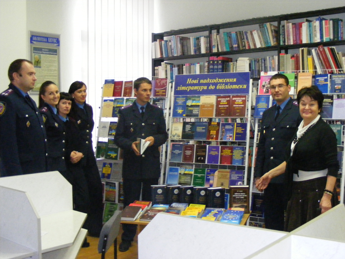 Кафедри знайомляться з новими бібліотечними надходженнями