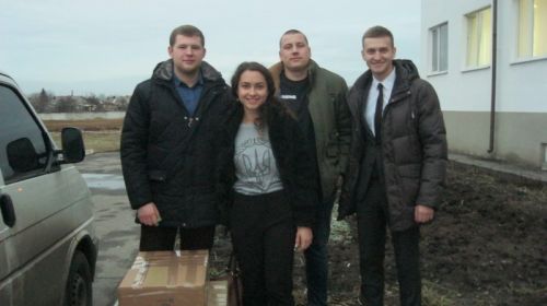 Допомога волонтерам від студентів університету