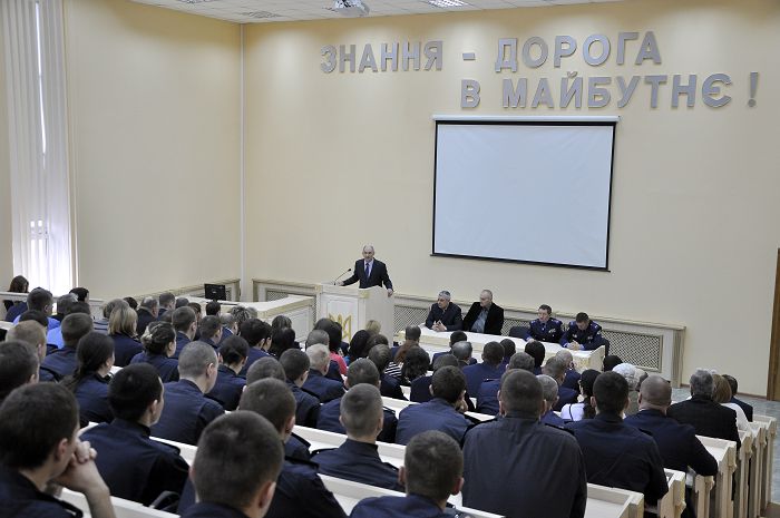 Ректор представив колективу університету нового начальника факультету