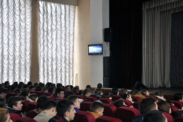 До дати анексії Криму курсантам і студентам університету продемонстрували фільм