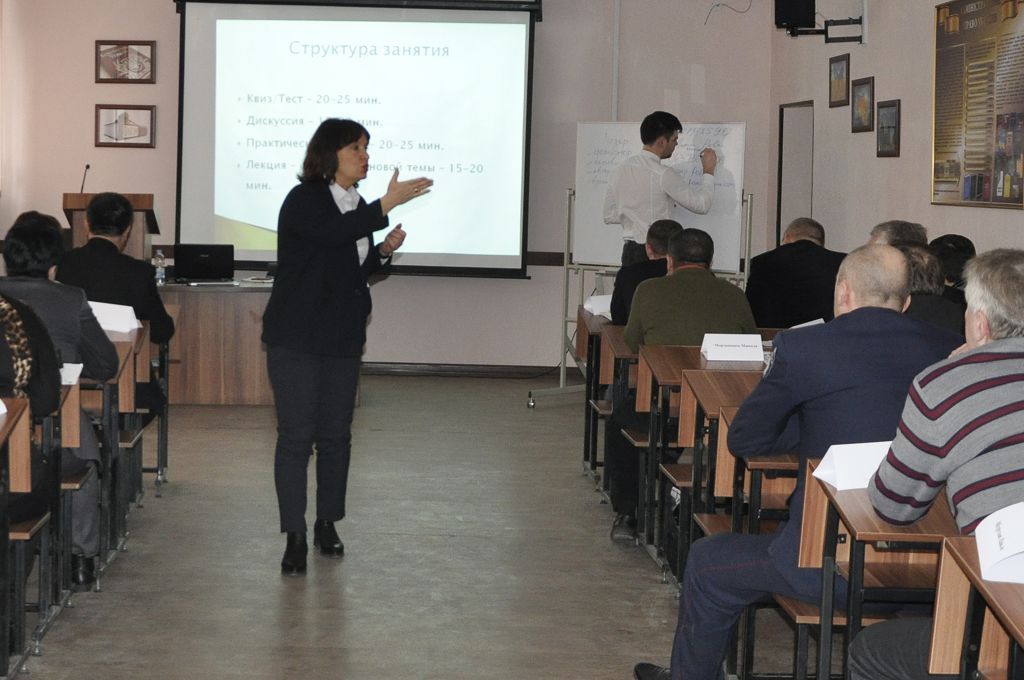 Мадлен Хелашвілі провела навчальний методологічний тренінг з тренерами, які будуть задіяні у підготовці кіберполіцейських