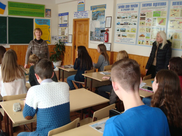 Представник кафедри іноземних мов відвідала школу № 17 м. Харків