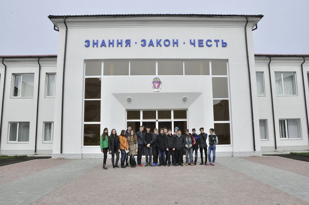 Університет відвідали школярі