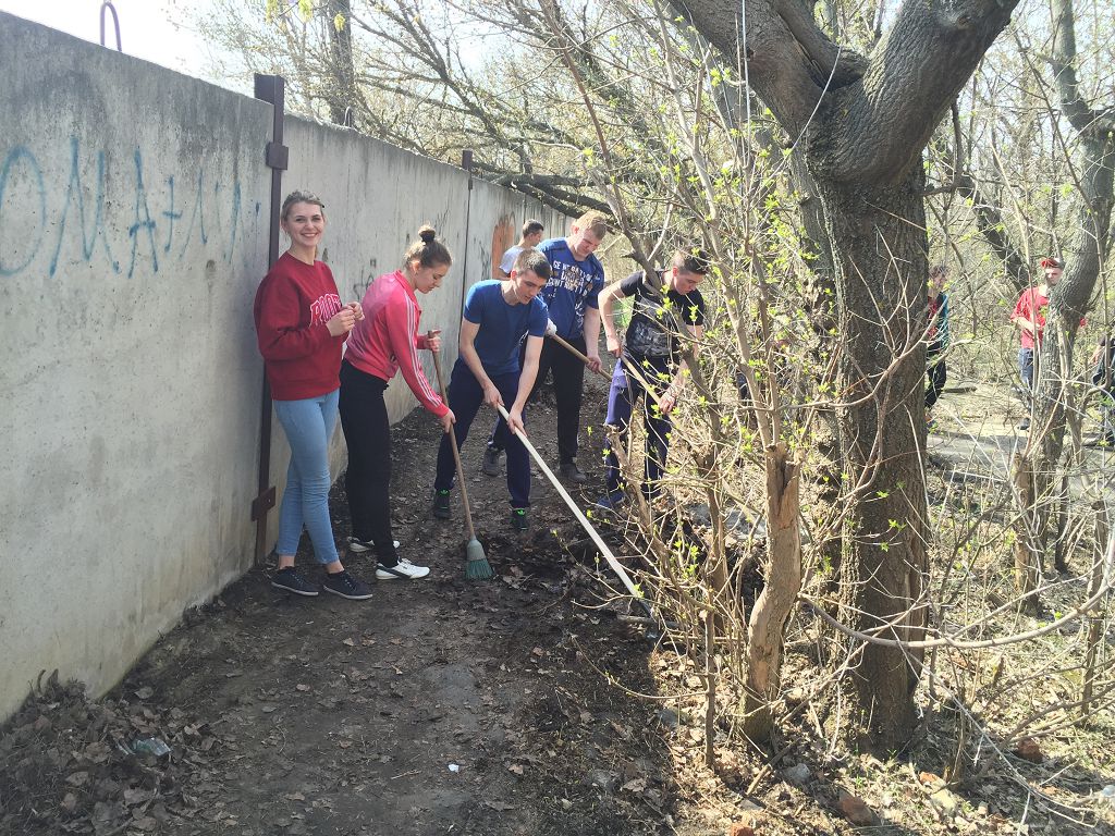 Суботник в університеті 