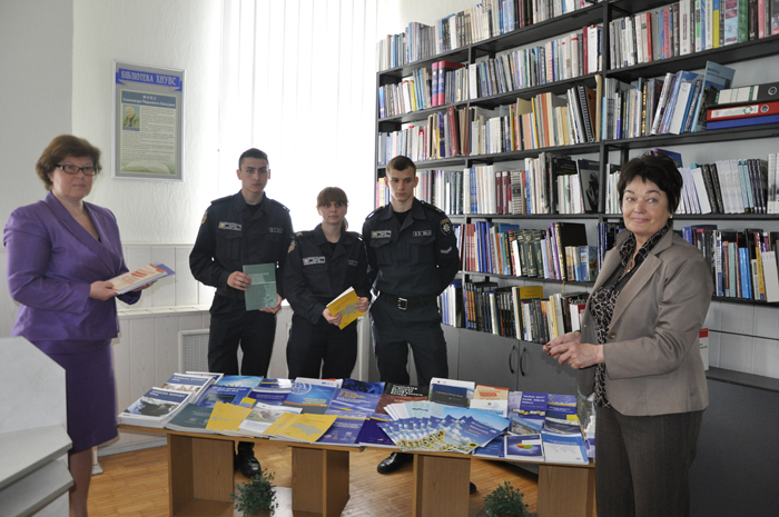 Книги англійською мовою від Громадської організації «Ла Страда – Україна»