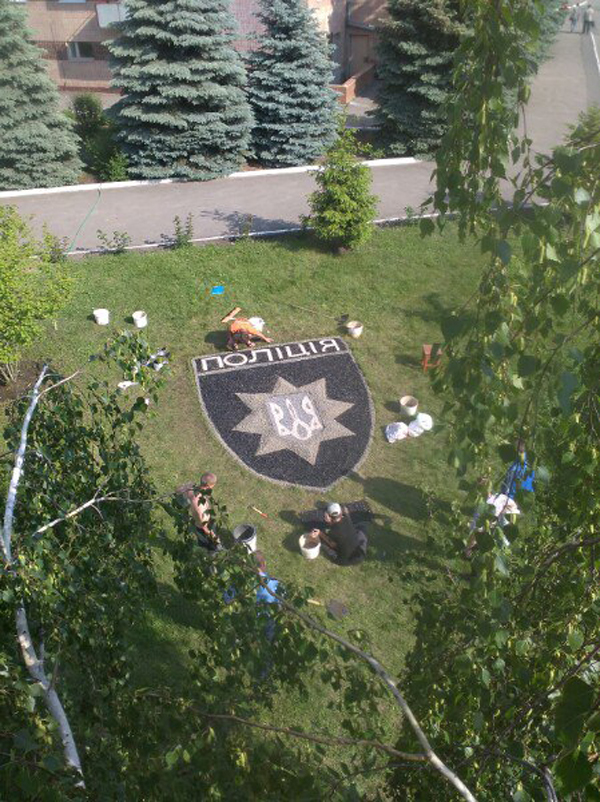 Триває благоустрій території університету