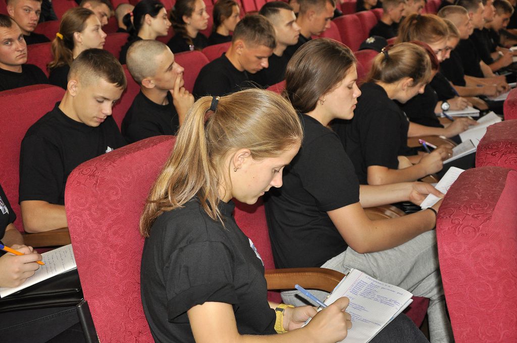 Першокурсникам прочитали лекцію з кримінального права