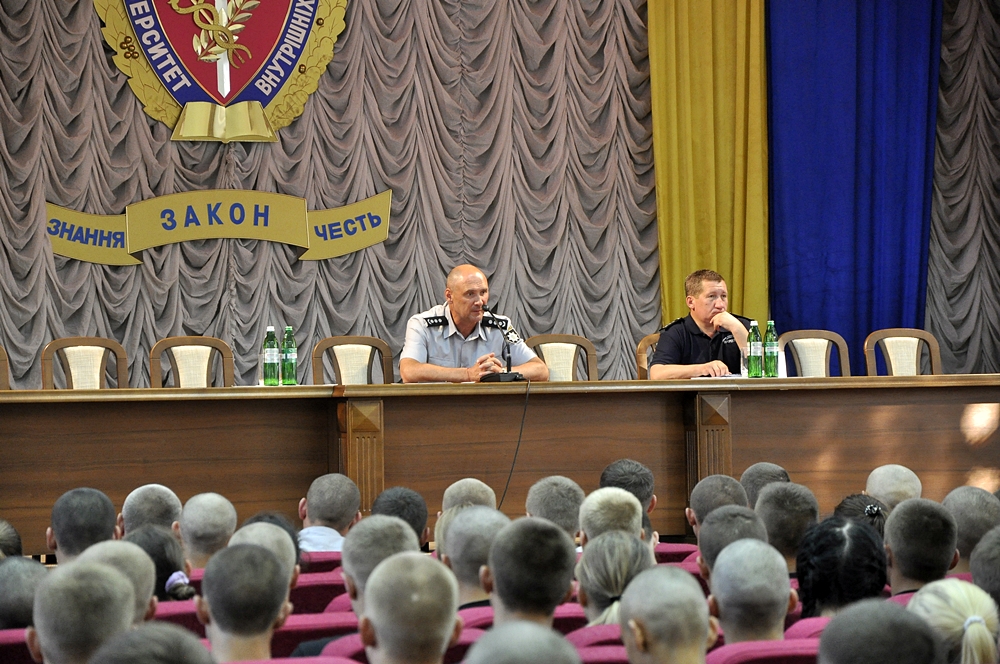 Ректор університету зустрівся з першокурсниками