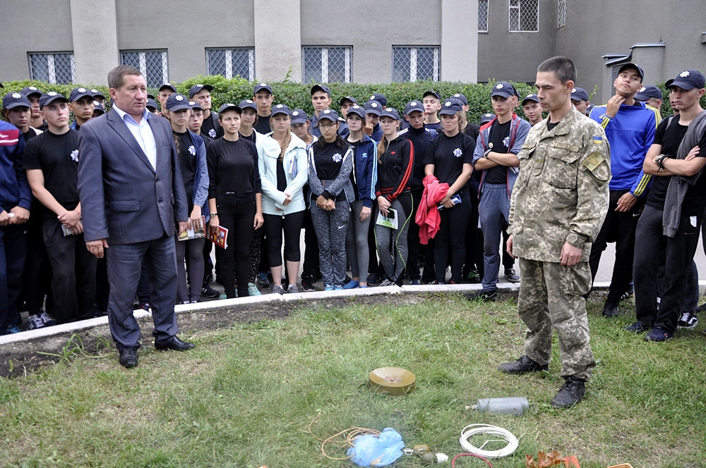 Практичні заняття із особовим складом табірного збору із заходів безпеки при поводженні з вибуховими матеріалами